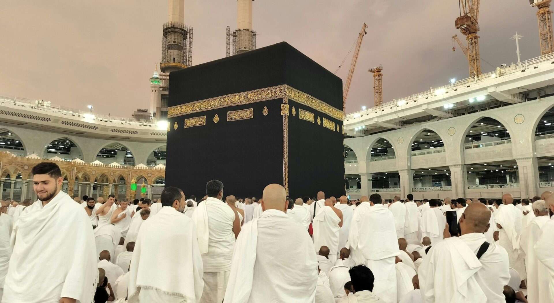 Do You Have to Shave Your Head for Umrah?